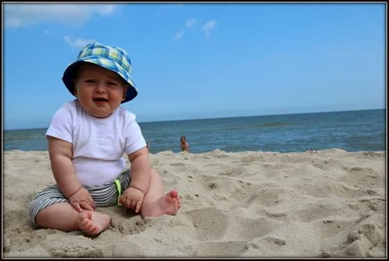 Gdzie nad morze z rocznym dzieckiem? Najlepsze miejsca i porady dla rodziców