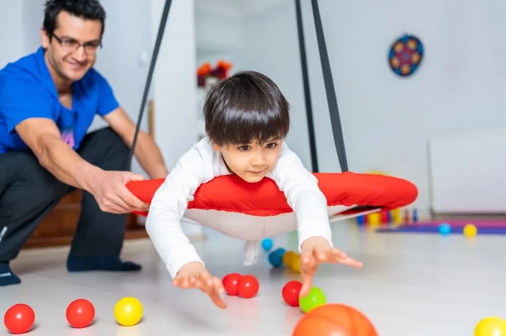 Terapia sensoryczna dla kogo? Odkryj, kto może zyskać na terapii