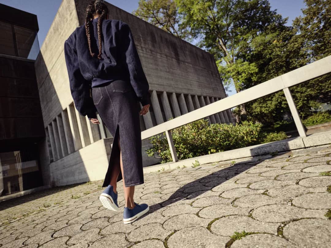 Zabawy na dworze z maluchem. Co robić i jak się ubrać wygodnie?