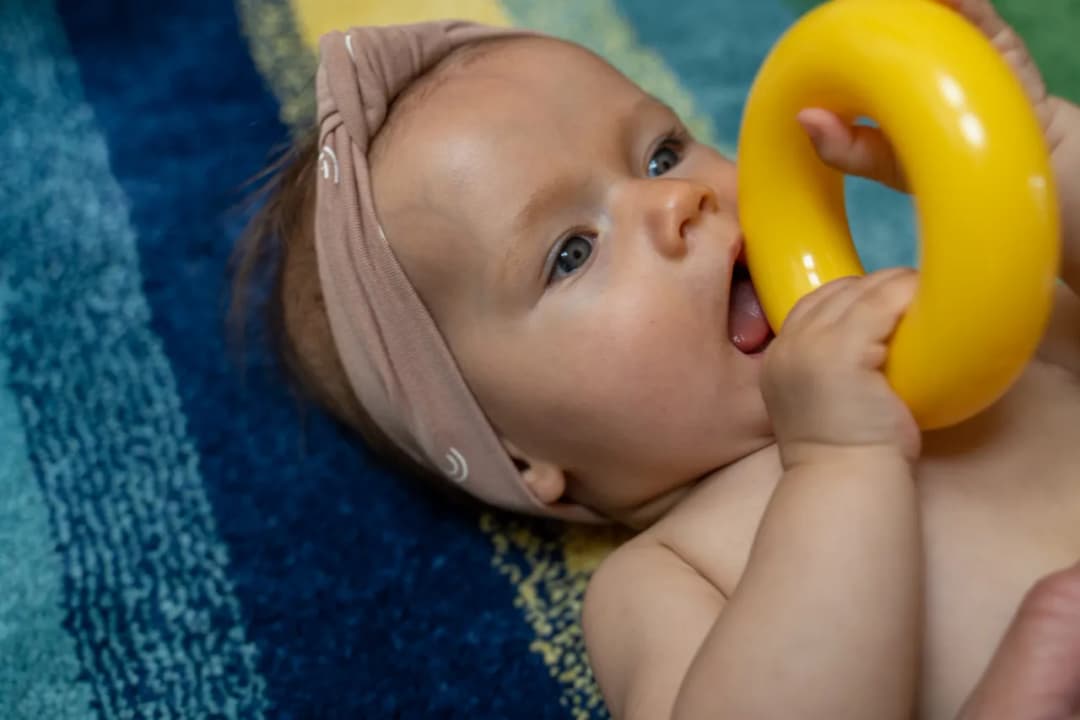 Zaburzenia sensoryczne u niemowląt objawy - jak je rozpoznać i pomóc